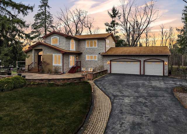 Property at 8408 N Lake Dr, Fox Point, WI 53217, 4 beds, 3 baths