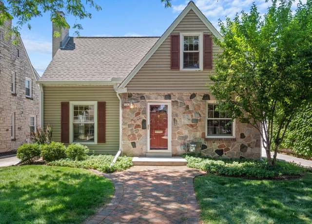 Property at 5243 N Kent Ave, Whitefish Bay, WI 53217, 3 beds, 1.5 baths