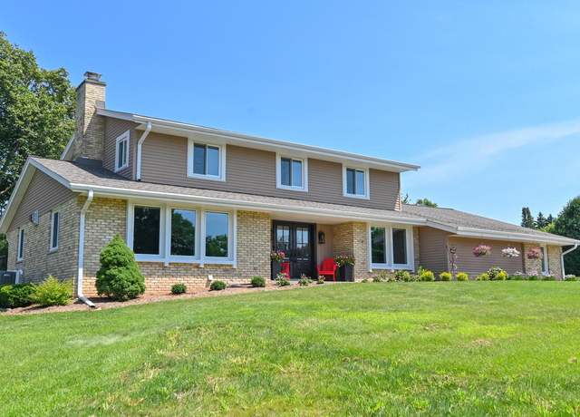 Property at 2380 Whippletree Ln, Brookfield, WI 53045, 5 beds, 4 baths