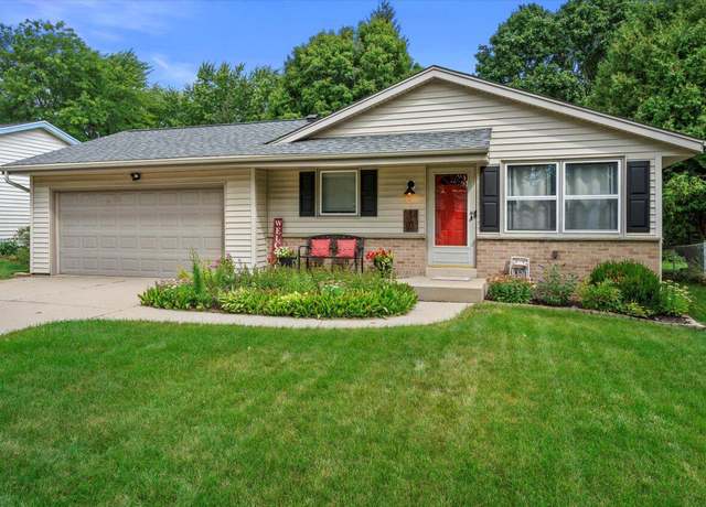 Property at 2106 Lenora Dr, West Bend, WI 53090, 3 beds, 2 baths