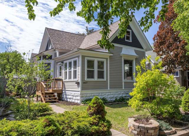 Property at 1617 Loomis St, La Crosse, WI 54603, 4 beds, 1 bath