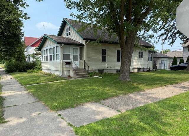 Property at 322 Mclean Ave, Tomah, WI 54660, 2 beds, 1 bath