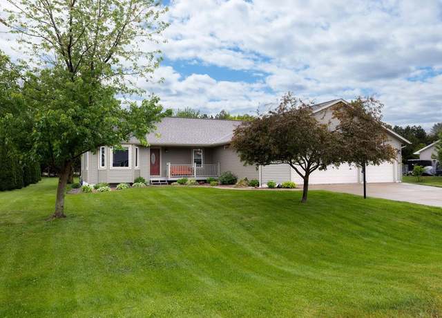 Property at N8343 Mcwain Dr, Holmen, WI 54636, 4 beds, 3 baths