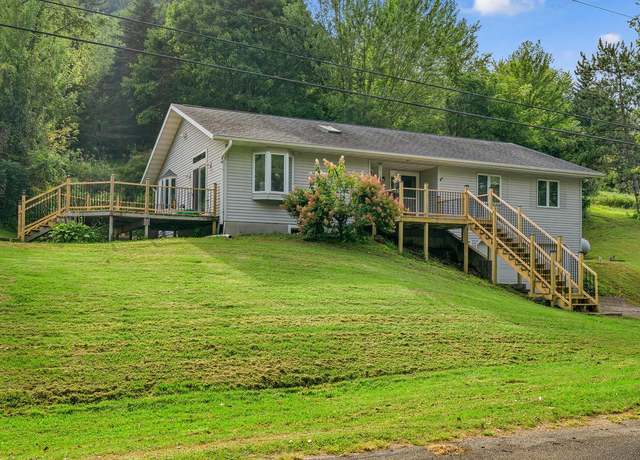 Property at N2871 Smith Valley Rd, La Crosse, WI 54601, 3 beds, 2.5 baths