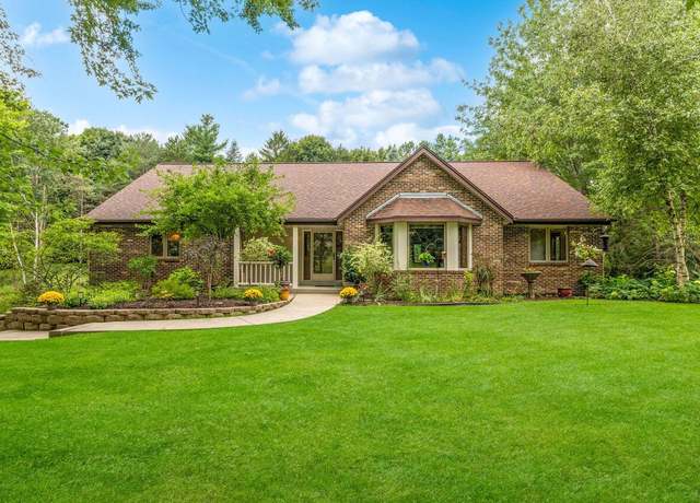 Property at W329N4671 Elderwood Dr, Nashotah, WI 53058, 4 beds, 3.5 baths