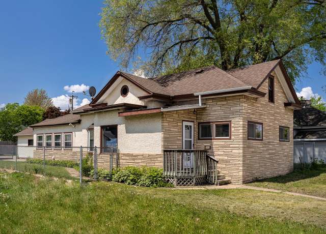 Property at 2830 South Ave, La Crosse, WI 54601, 2 beds, 1 bath
