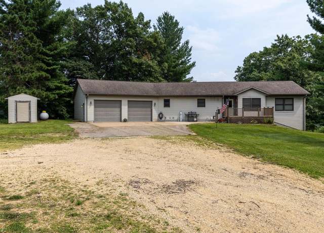 Property at 15490 Holiday Rd, Tomah, WI 54660, 4 beds, 3 baths