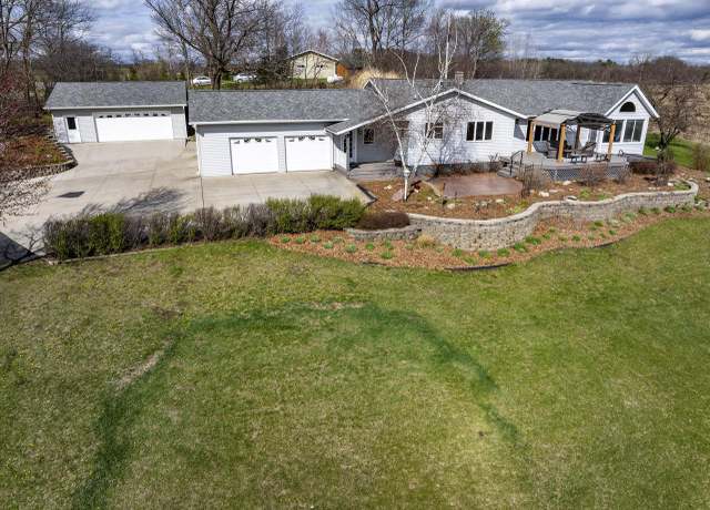 Property at N14488 Delaney Rd, Trempealeau, WI 54661, 3 beds, 3 baths