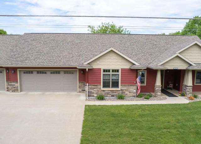Property at 1112 N Chester St, Sparta, WI 54656, 4 beds, 3.5 baths
