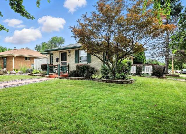 Property at 1400 W Klein Ave, Milwaukee, WI 53221, 3 beds, 1.5 baths