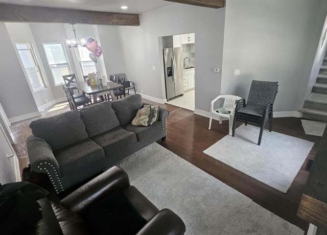Property at 2104 N 10th St, Sheboygan, WI 53081, 3 beds, 2.5 baths
