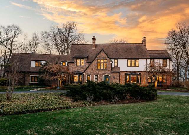 Property at 1046 E Thorne Ln, Fox Point, WI 53217, 6 beds, 5 baths