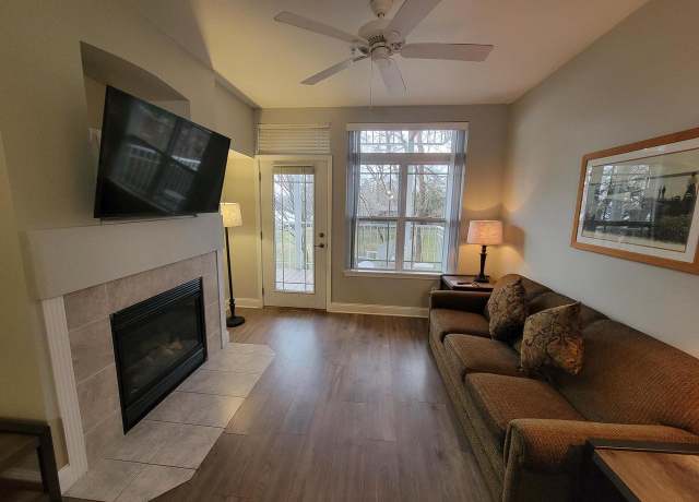 Property at 1505 South Shore Dr #227, Delavan, WI 53115, 1 bed, 1 bath