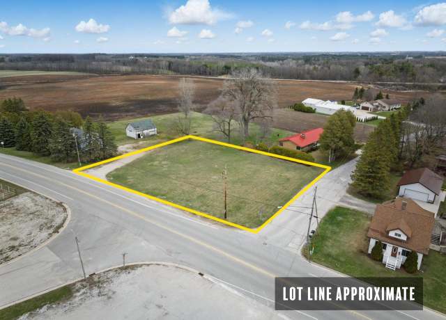 Property at 604 N Packer Dr, Manitowoc, WI 54220