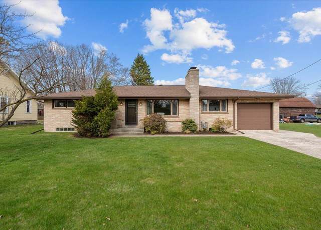 Property at 930 Linden St, Cleveland, WI 53015, 3 beds, 2 baths