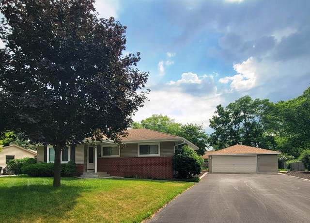 Property at 932 Robins Ln, Mukwonago, WI 53149, 3 beds, 1.5 baths