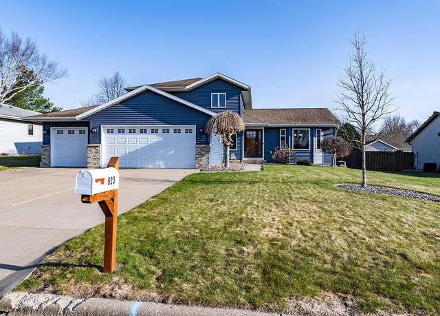 Property at 923 Garden Pl, Onalaska, WI 54650, 3 beds, 2.5 baths