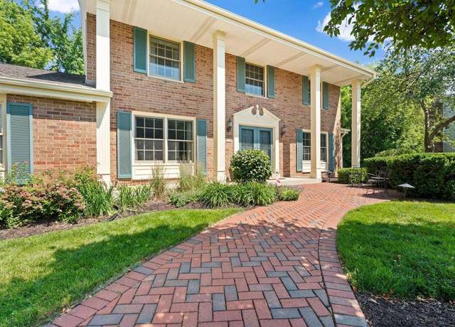 Property at 21330 Almesbury Ct, Brookfield, WI 53045, 4 beds, 2.5 baths