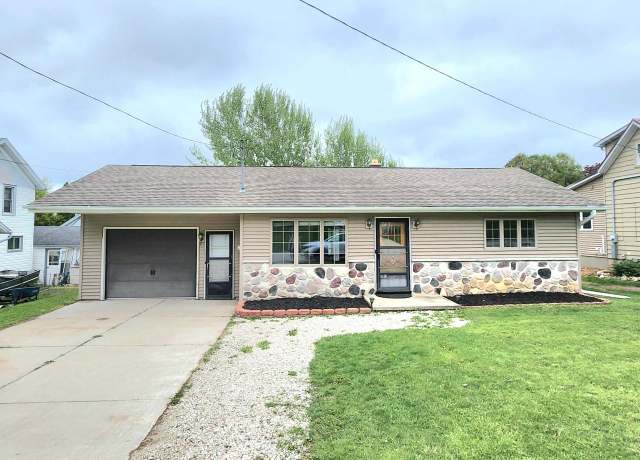 Property at 305 Francis Ave, Cascade, WI 53011, 2 beds, 1 bath