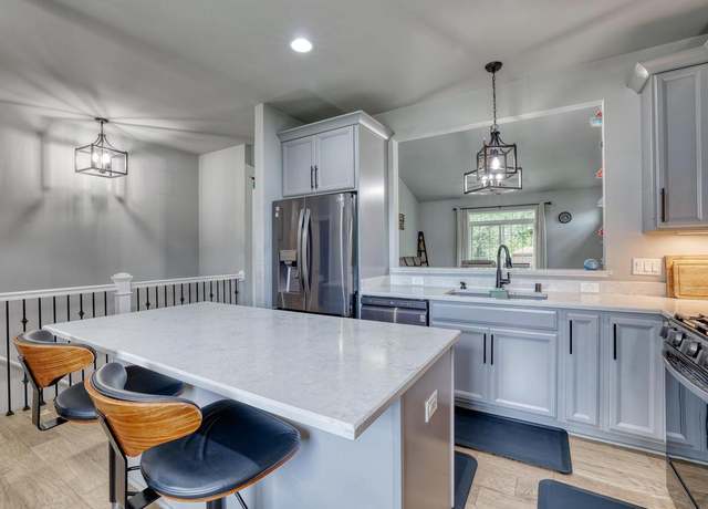 Property at 6928 S Weather Edge Cir, Lannon, WI 53046, 3 beds, 3 baths