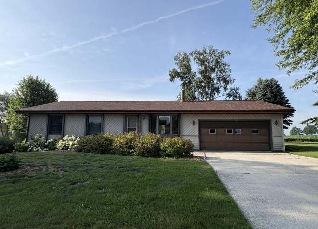 Property at 2315 Hickory Ln, New Holstein, WI 53061, 3 beds, 1.5 baths