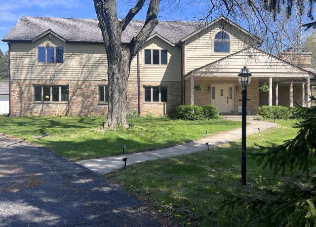 Property at 2416 W Dean Ct, River Hills, WI 53217, 6 beds, 4.5 baths