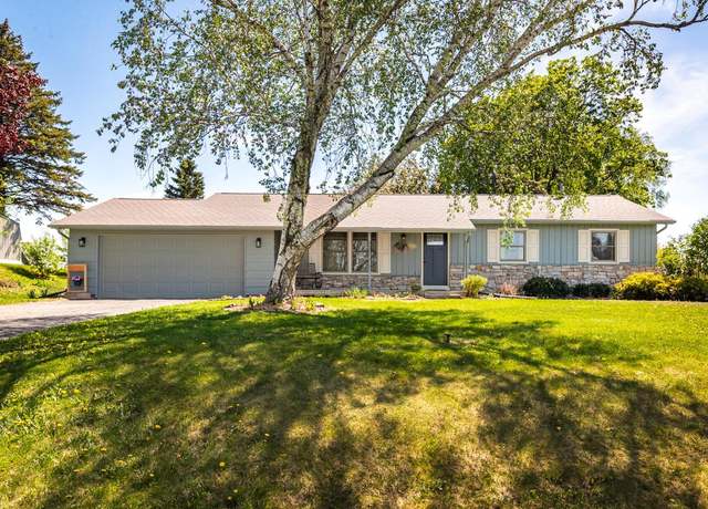 Property at W4959 Woodhaven Dr, La Crosse, WI 54601, 3 beds, 1.5 baths