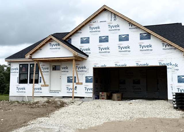 Property at N162W21828 Poppy Rd, Jackson, WI 53037, 3 beds, 2 baths