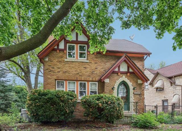 Property at 4320 W Martin Dr, Milwaukee, WI 53208, 3 beds, 1 bath