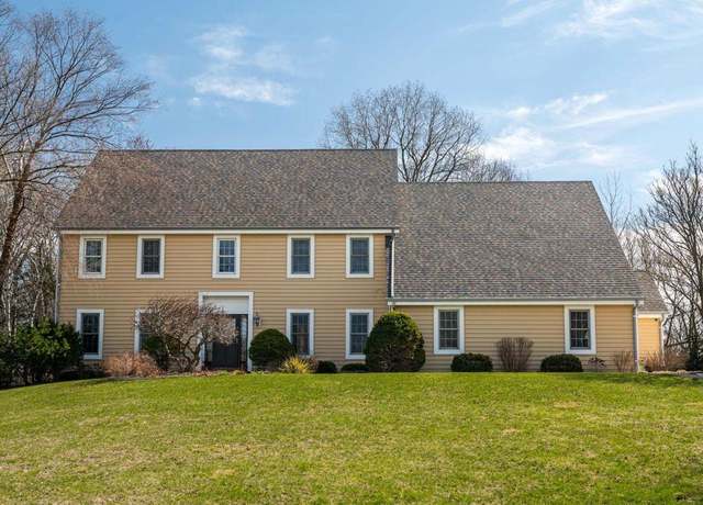 Property at W280N4970 Jerilane Ct, Pewaukee, WI 53072, 4 beds, 2.5 baths