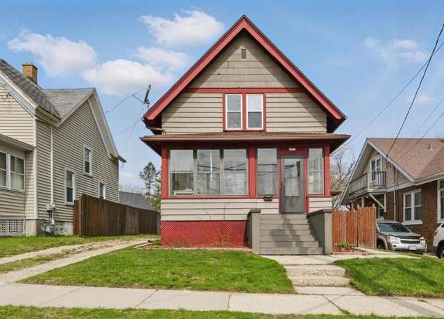 Property at 1438 Barton Ave, West Bend, WI 53090, 3 beds, 1.5 baths
