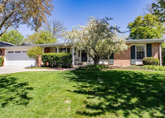 Property at N86W15828 Riverside Bluff Rd, Menomonee Falls, WI 53051, 3 beds, 2 baths