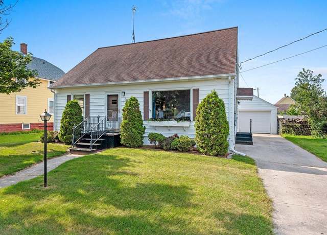 Property at 1029 24th St, Two Rivers, WI 54241, 4 beds, 2 baths