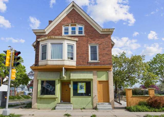 Property at 800 E Locust St #802, Milwaukee, WI 53212, 6 beds, 2 baths