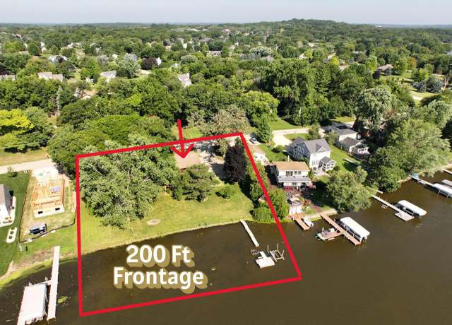 Property at 4757 Riverside Rd, Waterford, WI 53185, 5 beds, 2.5 baths