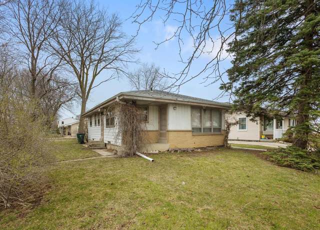 Property at 8632 Broadway Dr, Sturtevant, WI 53177, 3 beds, 1.5 baths