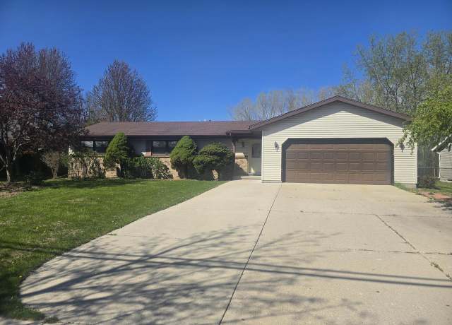 Property at 3914 Menasha Ave, Manitowoc, WI 54220, 3 beds, 2 baths