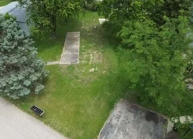 Property at 1489 Park St, Burlington, WI 53105
