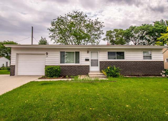 Property at 639 Eastern Ave, West Bend, WI 53095, 3 beds, 1 bath