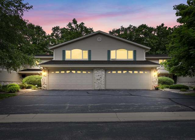 Property at 1035 Shadowood Cir #1, West Bend, WI 53095, 2 beds, 2.5 baths