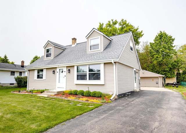 Property at 1185 Chester St, Brookfield, WI 53005, 3 beds, 2 baths