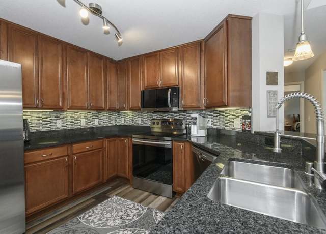 Property at N17W26522 Meadowgrass Cir Unit D, Pewaukee, WI 53072, 2 beds, 2 baths