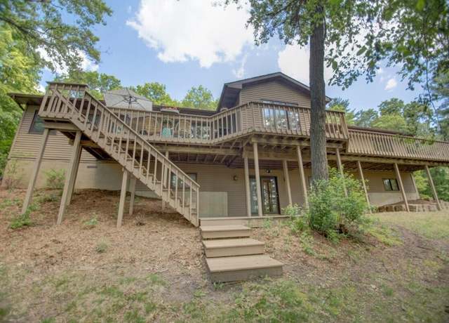 Property at 9198 Gardener Ave, Sparta, WI 54656, 3 beds, 2.5 baths