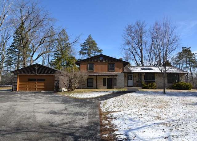 Property at 114 W Mequon Rd, Mequon, WI 53092, 4 beds, 3 baths