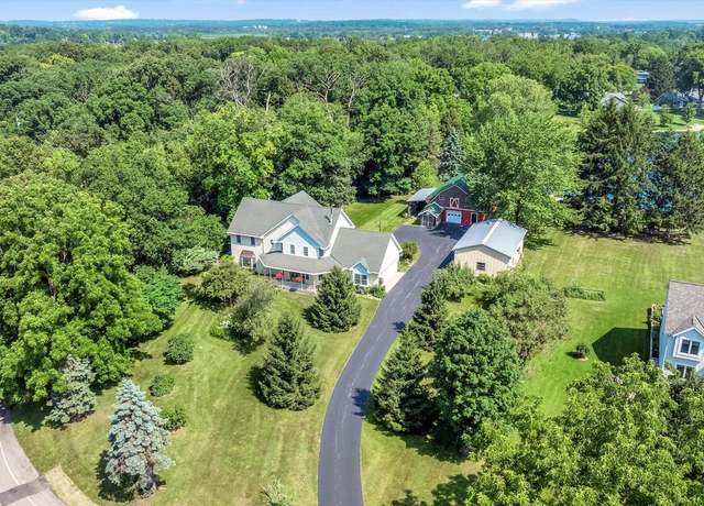 Property at 28700 E River Bay Dr, Waterford, WI 53185, 4 beds, 4 baths