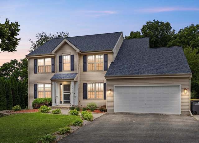 Property at 2312 Judith Ln, Waukesha, WI 53188, 4 beds, 2.5 baths