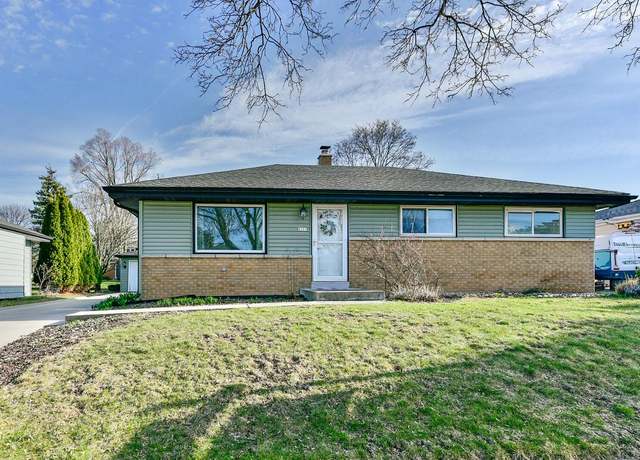 Property at 8221 W Sunbury Ct, Milwaukee, WI 53219, 3 beds, 1.5 baths