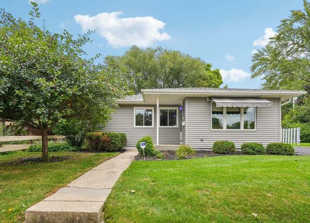 Property at 331 Jasper Ln, Waukesha, WI 53188, 3 beds, 1 bath