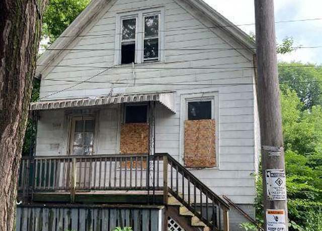 Property at 1114 W Ring St, Milwaukee, WI 53206, 3 beds, 1 bath