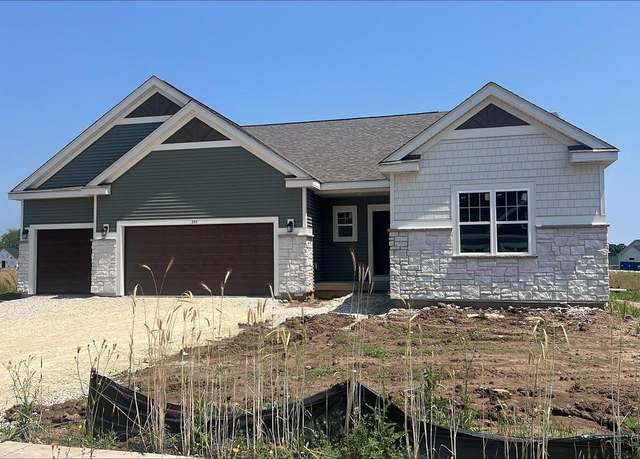 Property at 684 N Sparrow Way, Grafton, WI 53024, 3 beds, 2 baths